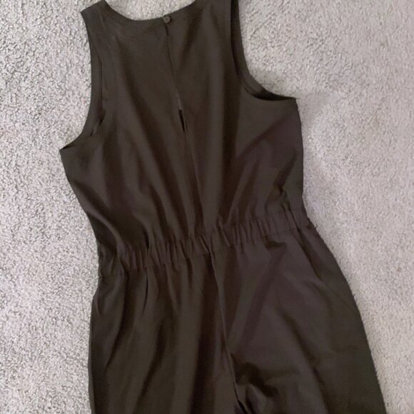 BANANA REPUBLIC FACTORY BLACK CROPPED JUMPSUIT - SIZE M - Picture 2 of 9